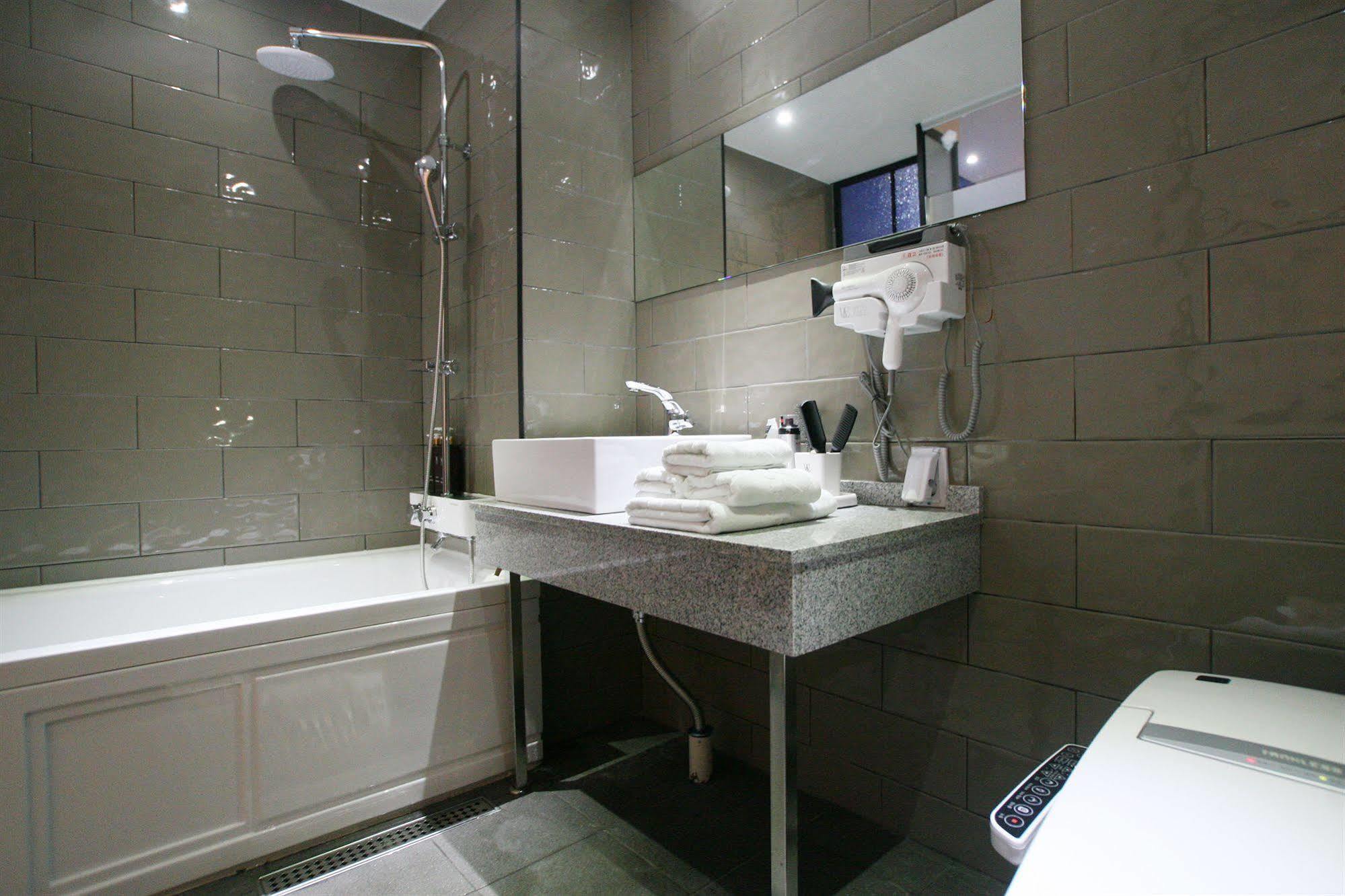 Vvalt Hotel Seoul Exterior photo